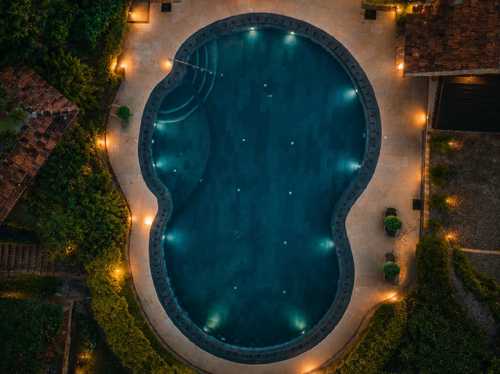 Swimming Pool image 1